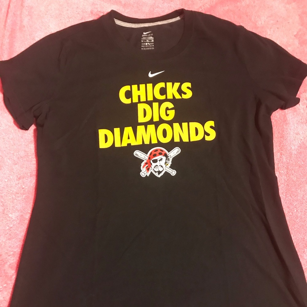 NIKE Dri-Fit Pittsburgh Pirates themed shirt